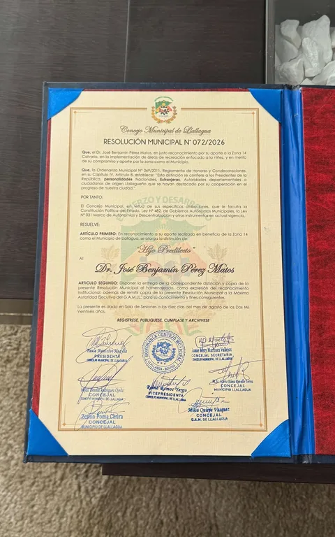 Llallagua distingue al Dr. José Benjamín Pérez Matos como «Hijo Predilecto» e inaugura un parque en su honor
